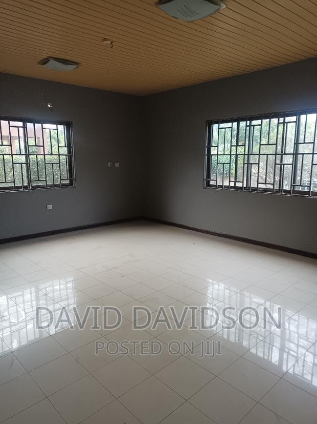4bdrm Mansion in Executive 4 Bedroom, Tema Metropolitan for rent · Photo 3