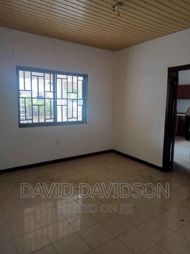 4bdrm Mansion in Executive 4 Bedroom, Tema Metropolitan for rent · Photo 4