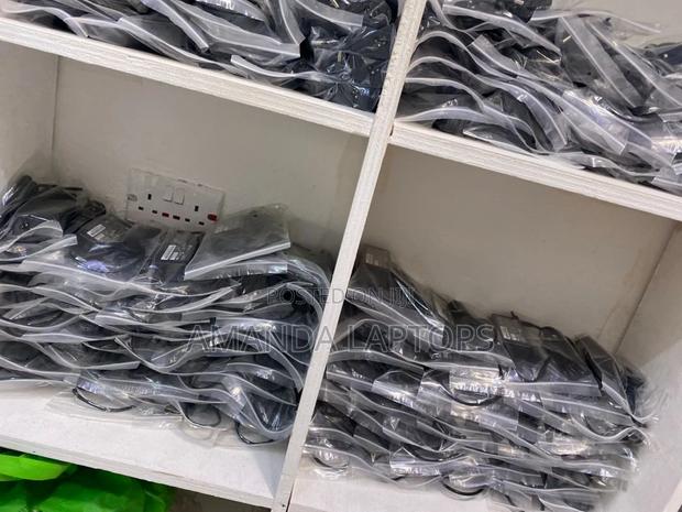 Original Brand New Laptop Chargers · Photo 2