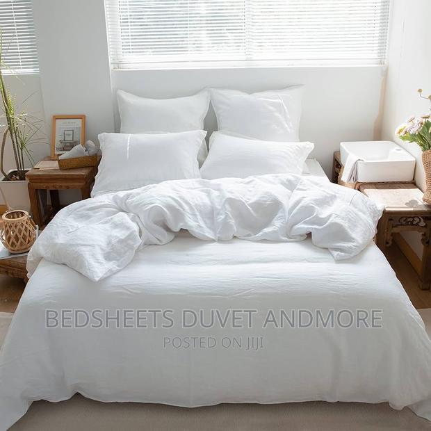 White Duvet Set for King and Queen Size · Photo 2