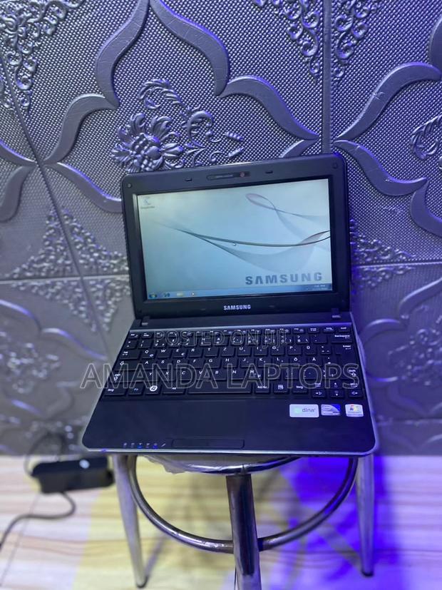 New Laptop Samsung NP900X4D 2GB Intel Atom HDD+SSD 160GB · Photo 4