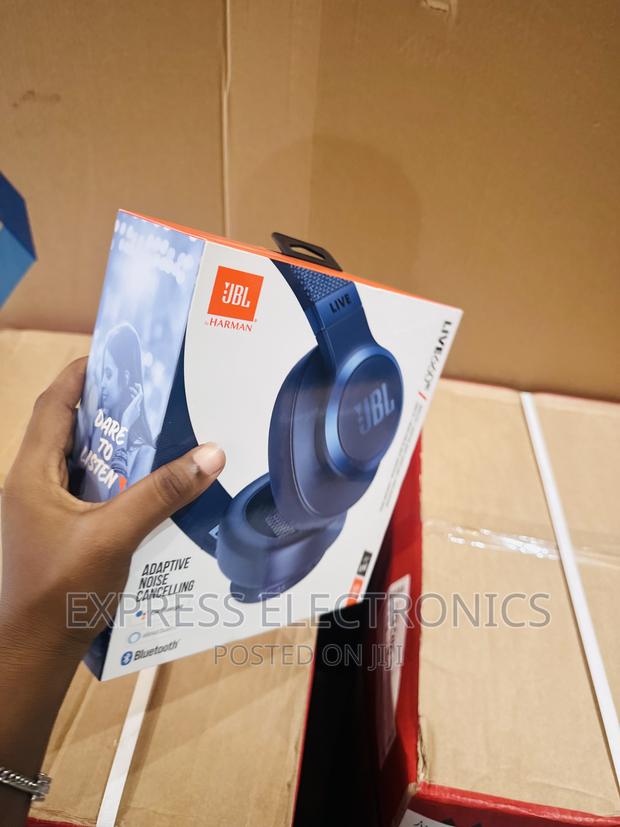 JBL Live 660NC Noise-Canceling Wireless Over-Ear Headphones · Photo 2