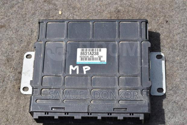 Mitsubishi Outlander E6t44xxx · Photo 2