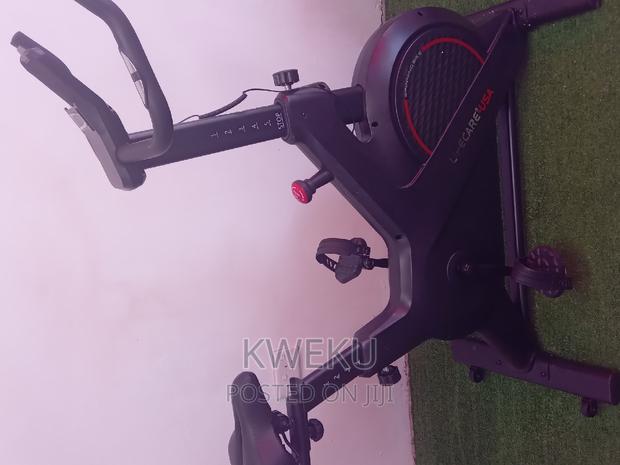 Commercial Spinning Bike · Photo 1
