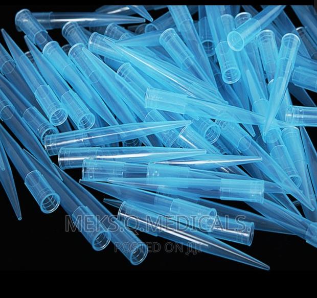 Pipette Tips Blue ( 200-1000mcl) · Photo 2