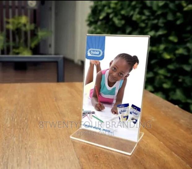 Table Top Display Stand (A5 A6)