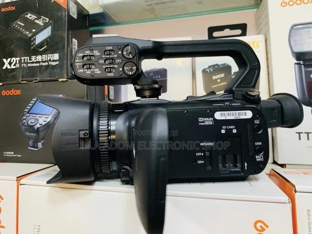 Long Lasting Canon Xa15 Compact Full HD Video Camera · Photo 2