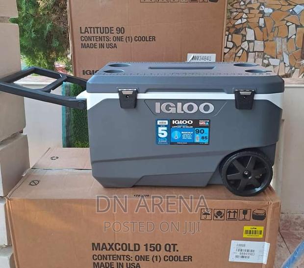 Igloo 90quart Roller Ice Chest photo 4