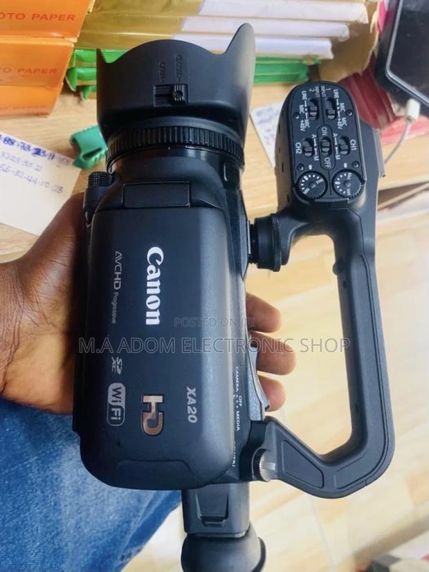 Quality Yet Affordable Canon Xa20 Professional Camcorder · Photo 2