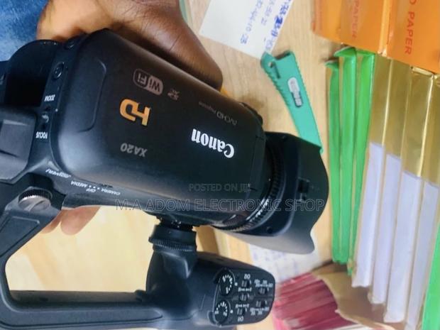 Original Canon Xa20 Full HD Professional Camcorder. · Photo 2