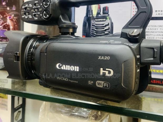Classic Designed Canon Xa20 Video Camcorder + Built-in Wi-Fi · Photo 2