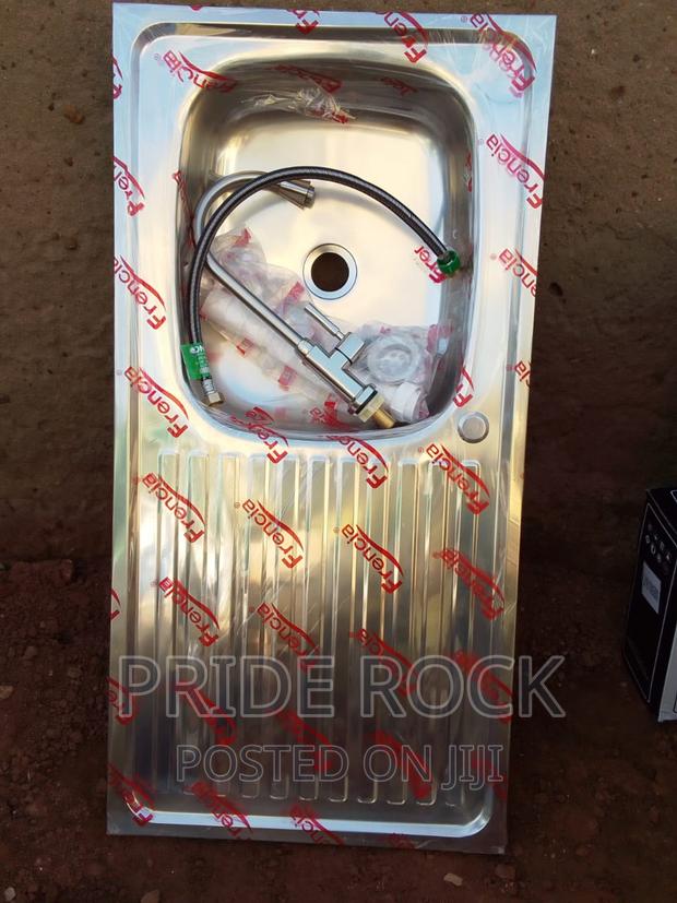 Block Kitchen Sink, 11⁄2 Waste, Flexible Tube and Tap · Photo 4