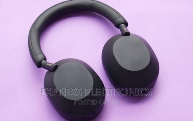 Sony Wh-1000xm5 Headphones · Photo 2