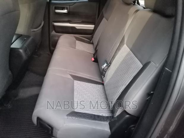 Toyota Tundra 2016 Gray