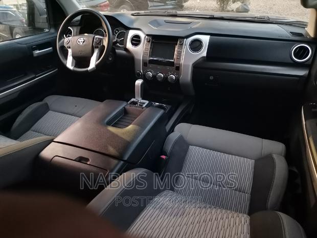 Toyota Tundra 2016 Gray