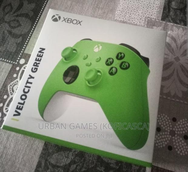 Green Velocity Xbox Series X/S Controller Sealed · Photo 3