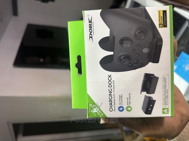 Xbox Charging Dock With Batteries