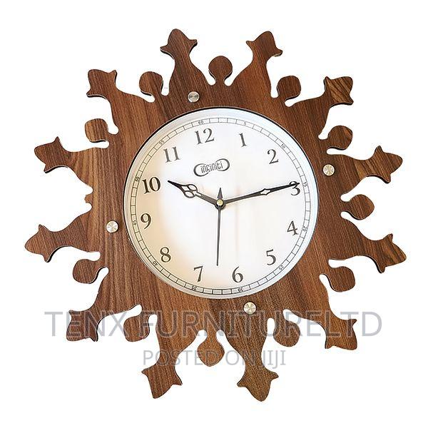 Wooden Decorative Wall Clock · Photo 2