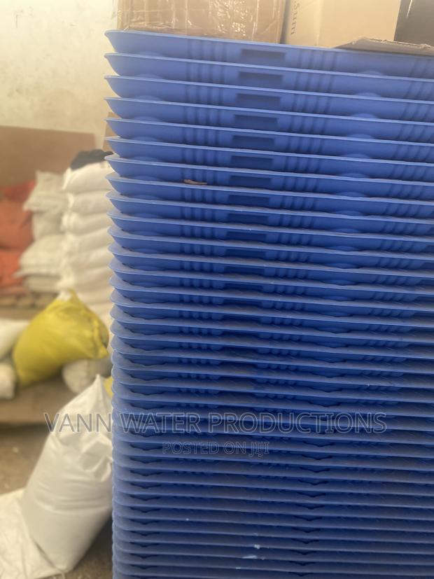 Pallets Available · Photo 4