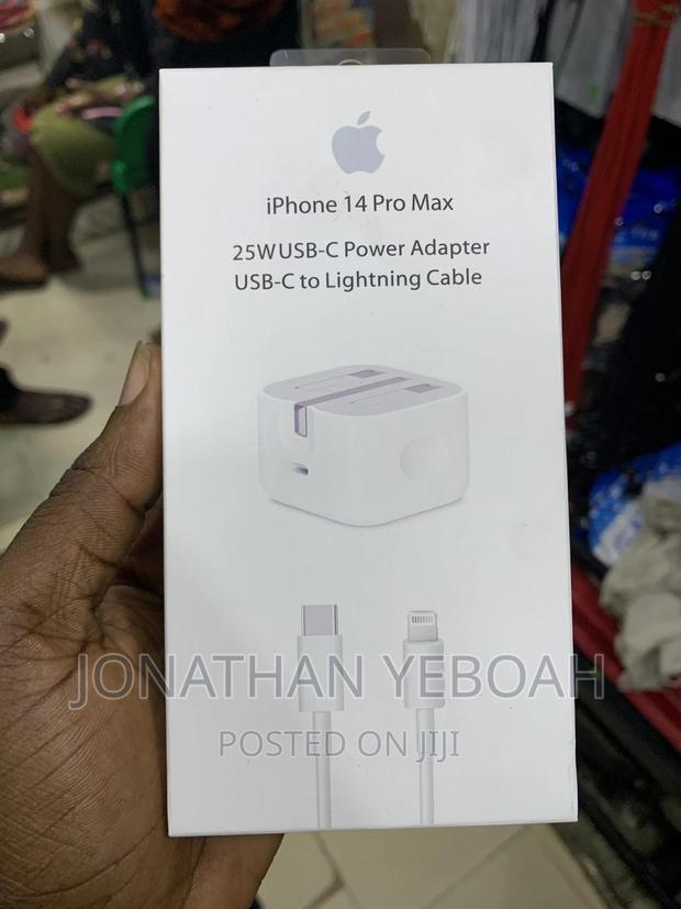iPhone Type-C Complete Charger 3pins · Photo 3