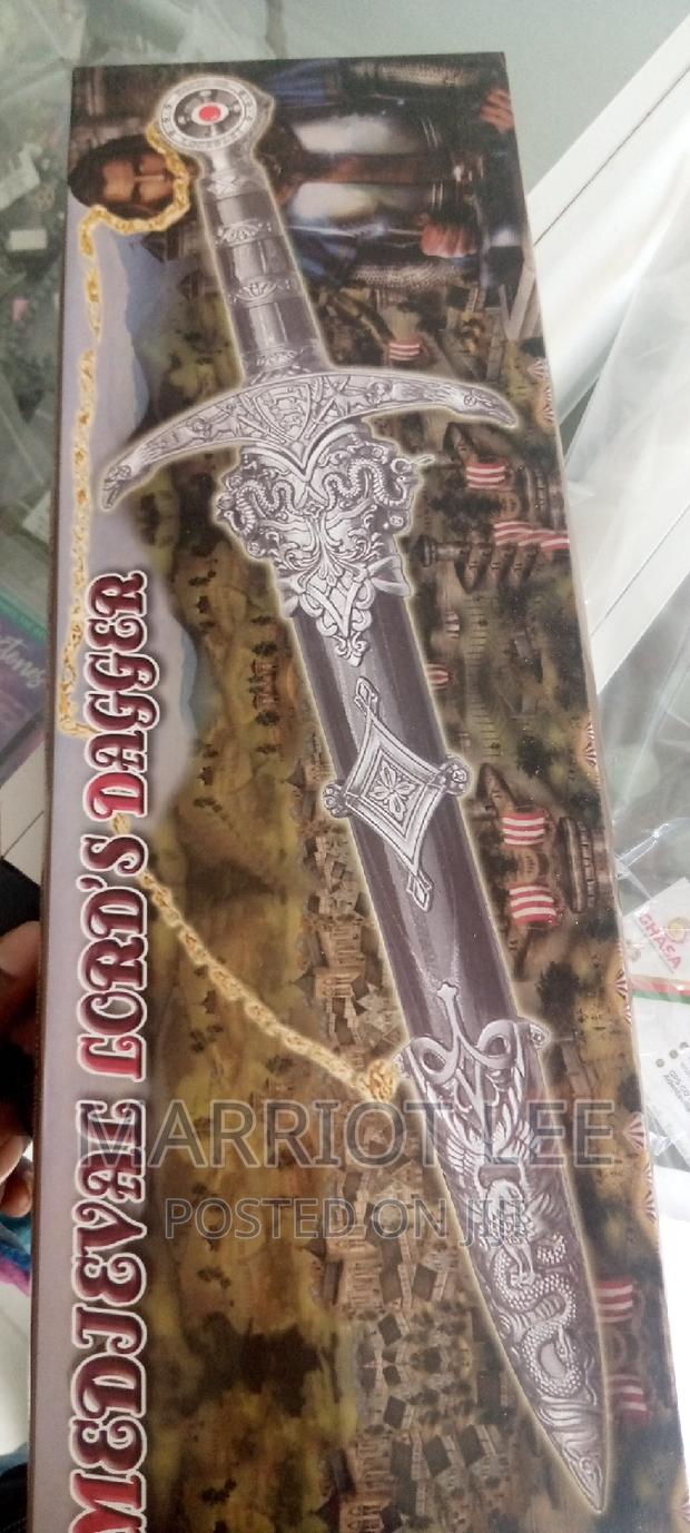 Short Swords/ Medieval Dagger · Photo 2