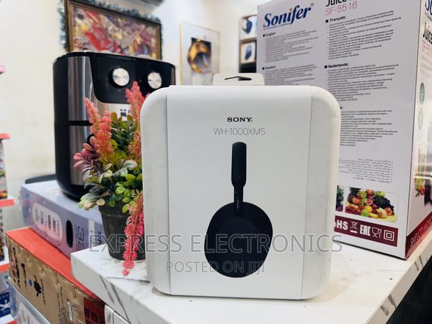 Very Lovely Sony 1000 Mx5 Black Headphone · Photo 2