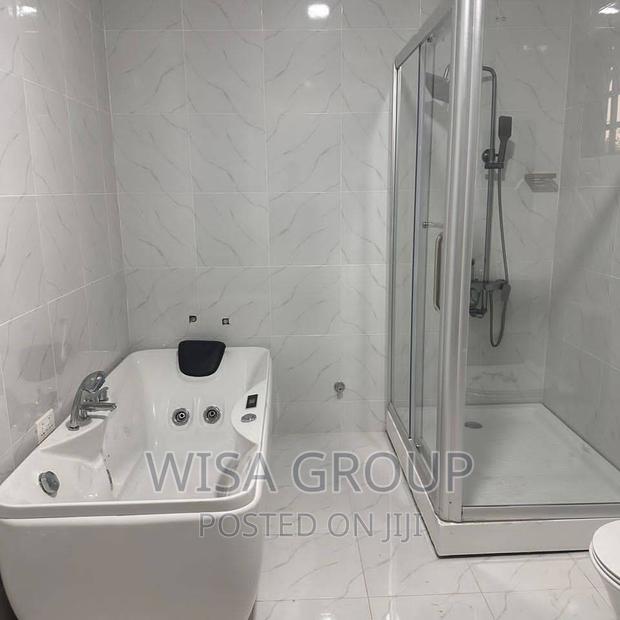 5bdrm Duplex in Wisa Groups, Accra Metropolitan for sale · Photo 4