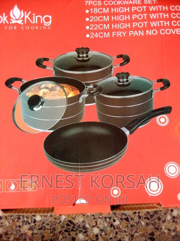 7 Pc's Non Stick Cookware · Photo 3