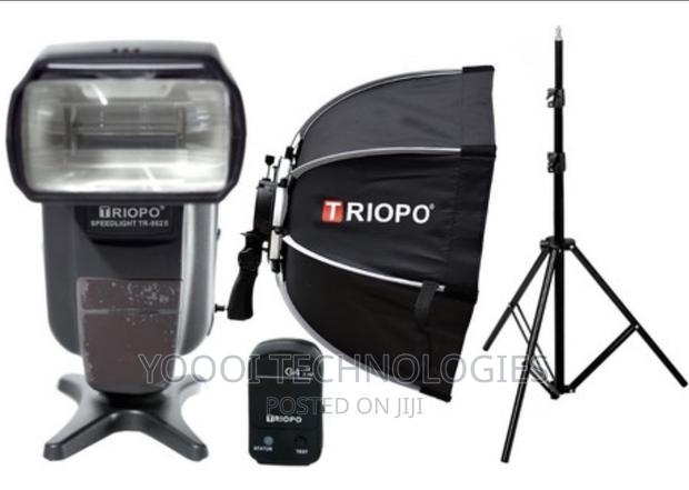 Triopo Speed Light, Softbox and Stand Kit · Photo 2