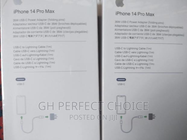 Apple iPhone C to Lightening Complete Charger · Photo 2