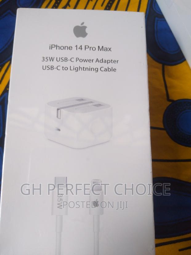 iPhone Type C Charger · Photo 1