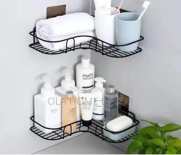 Bathroom Shelf · Photo 2