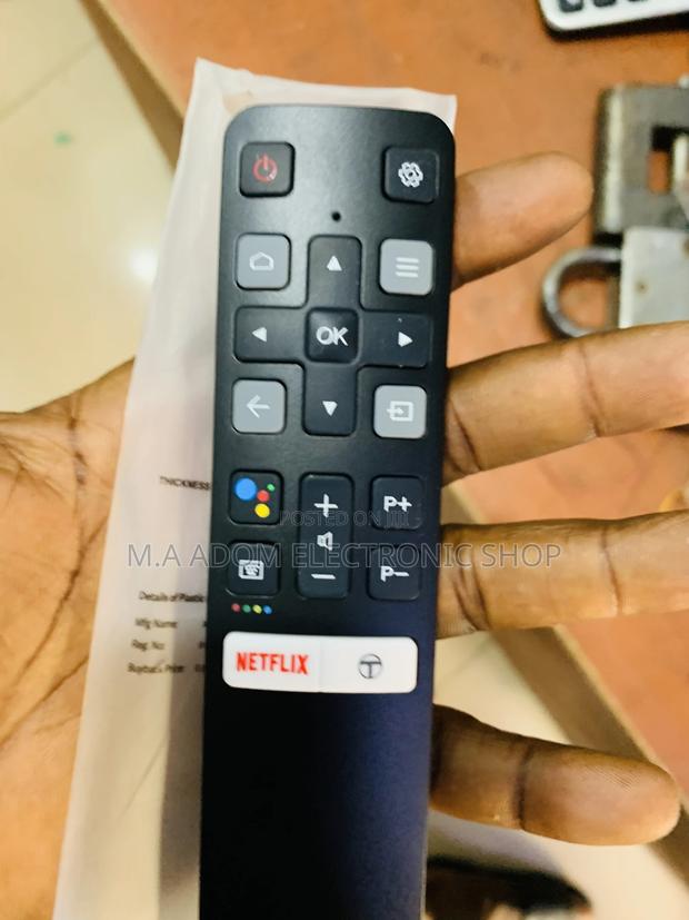 Sleek TCL Short Smart Replaceable Remote Control · Photo 3