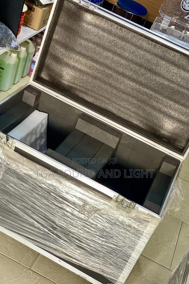 2 in 1 Flight Case for Beam 230watts Stage Light · Photo 2