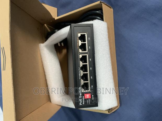 Poe Switch 4 Ports · Photo 4