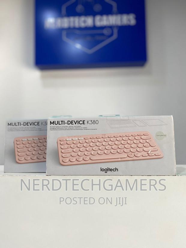 Logitech Multi-Device Wireless Bluetooth Keyboard · Photo 4