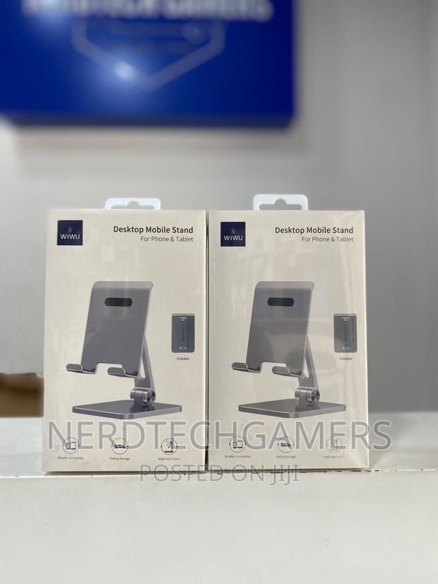 Desktop Mobile Stand · Photo 4