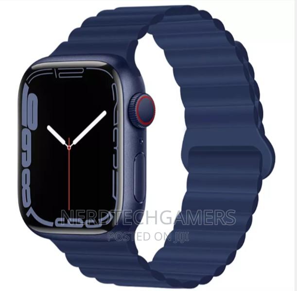 Magnetic Silicone Watch Band · Photo 4