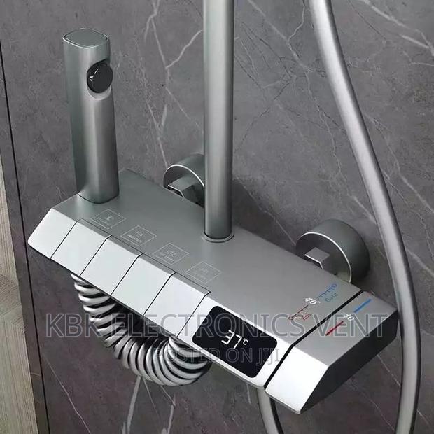 Shower With Temperature Control · Photo 2