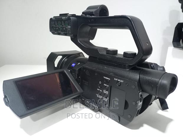 Sony PXW-X70 Professional Xdcam Sdi/Hdmi Camcorder (One) photo 3