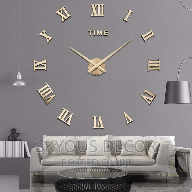 3D Acrylic Wall Clock · Photo 2
