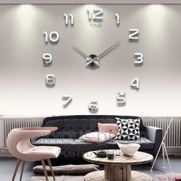 Wall Clock · Photo 2