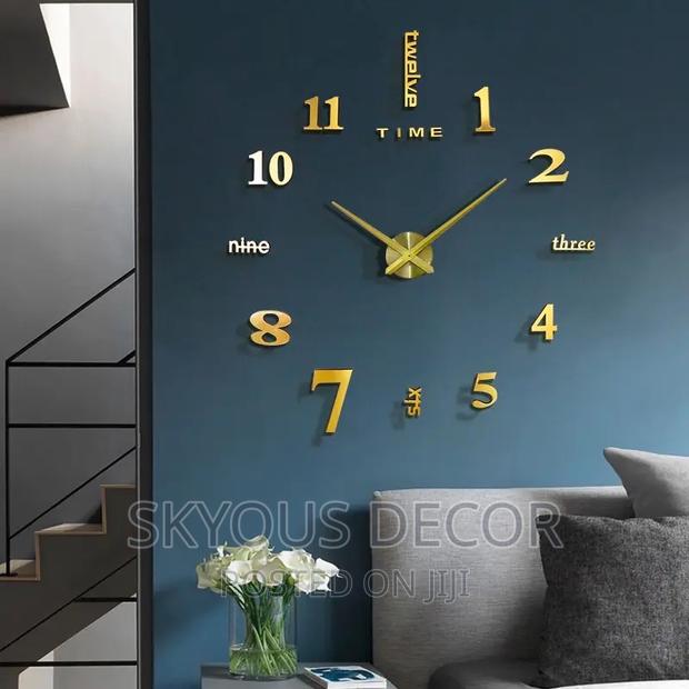 Wall Clock · Photo 2