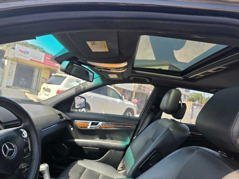 Mercedes-Benz C300 Sport 4Matic Sedan AWD (3.0L 6cyl 7A) 2012 Black