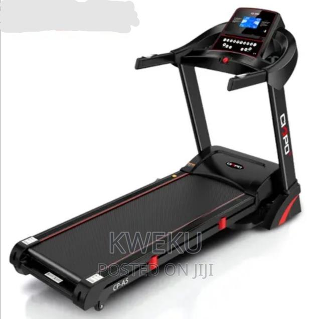 A5 Treadmill Lifecare · Photo 4