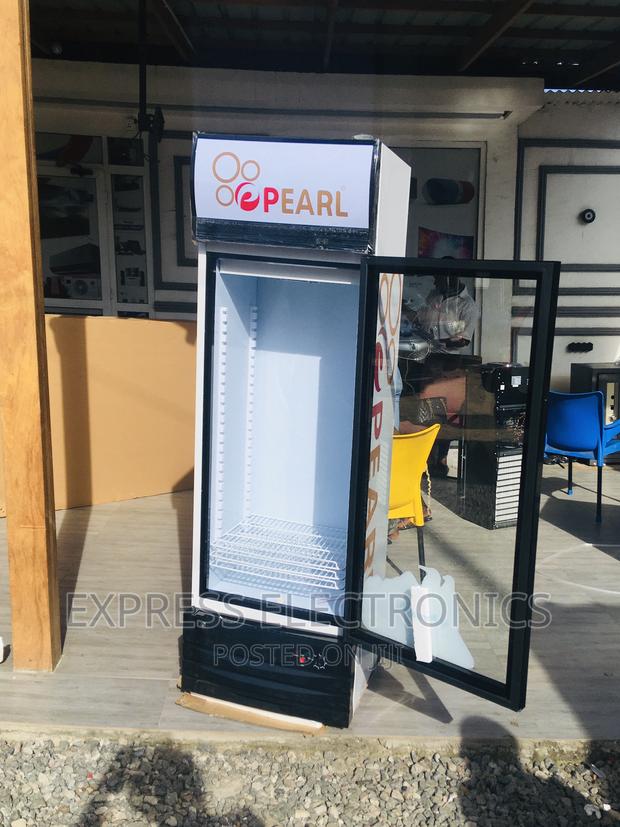 Sleek Design White —Pearl PVC-28 Fridge Display · Photo 2