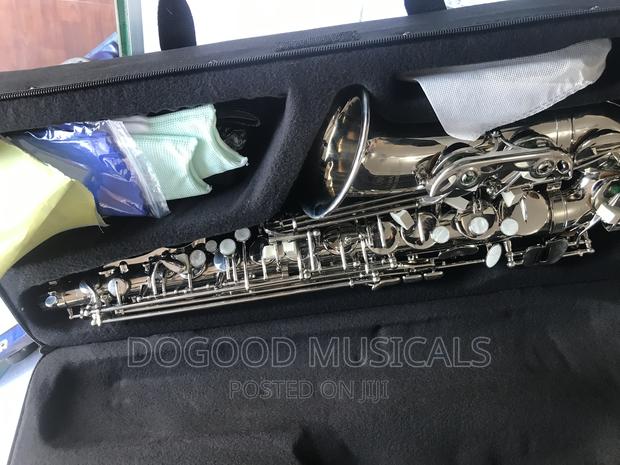 YAMAHA YAS 280alto Saxophone · Photo 4