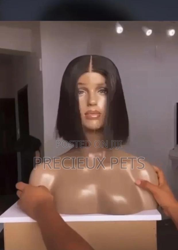 Bone Straight Bob Wig · Photo 2