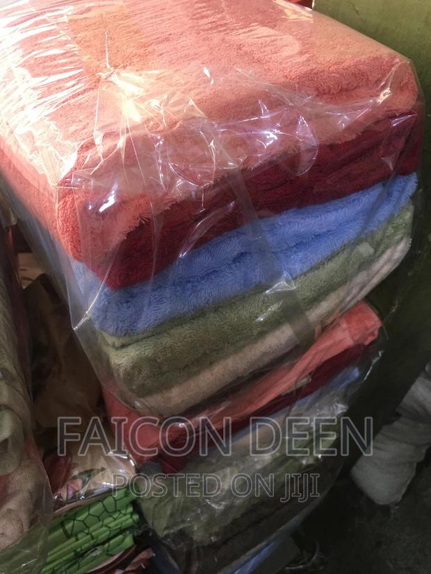 Large Bathe Size Cotton Towels · Photo 1