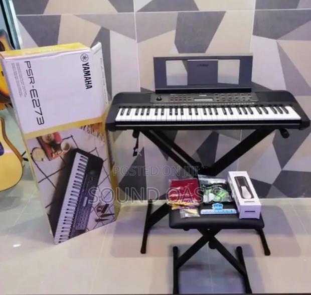 Yamaha PSR-E273 Keyboard Bundle · Photo 2